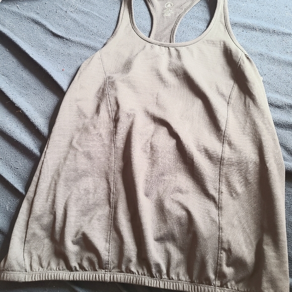 Active wear - Picture 1 of 2